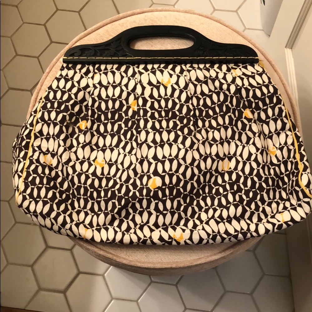 Canvas purse with wooden handles